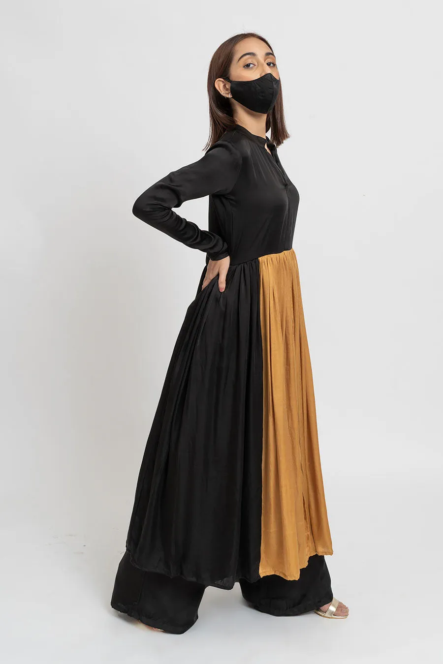 Black & Gold Co-Ord Set With Mask