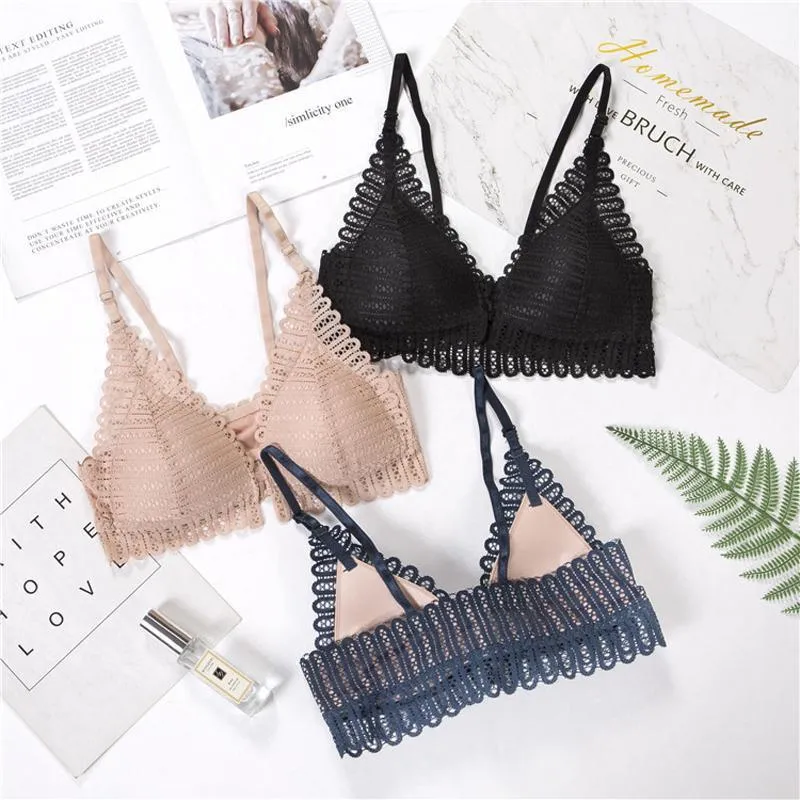Breathable lace bra with front buckle
