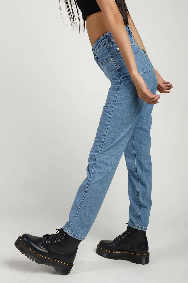 BUTT CUT DENIM - LIGHT BLUE