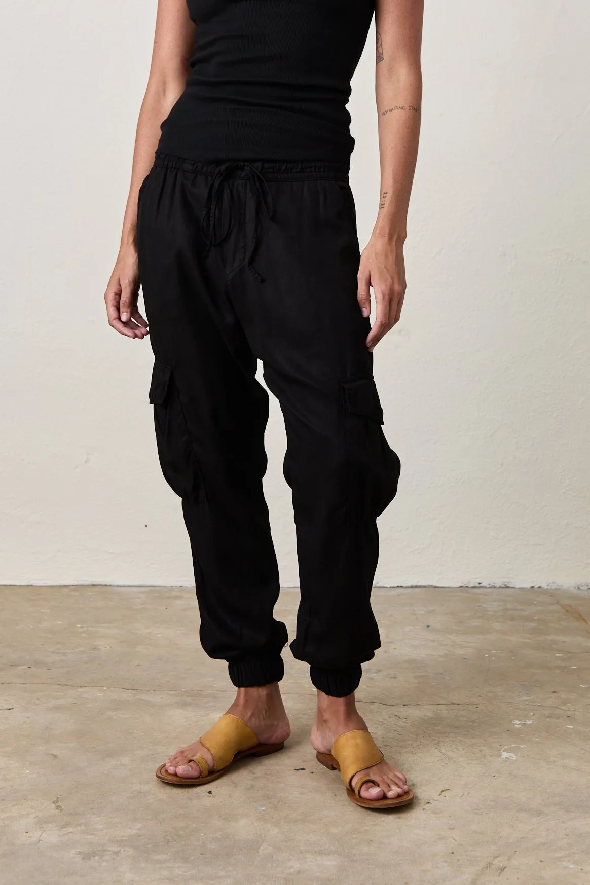 JOHNNY CARGO JOGGER  / BLACK