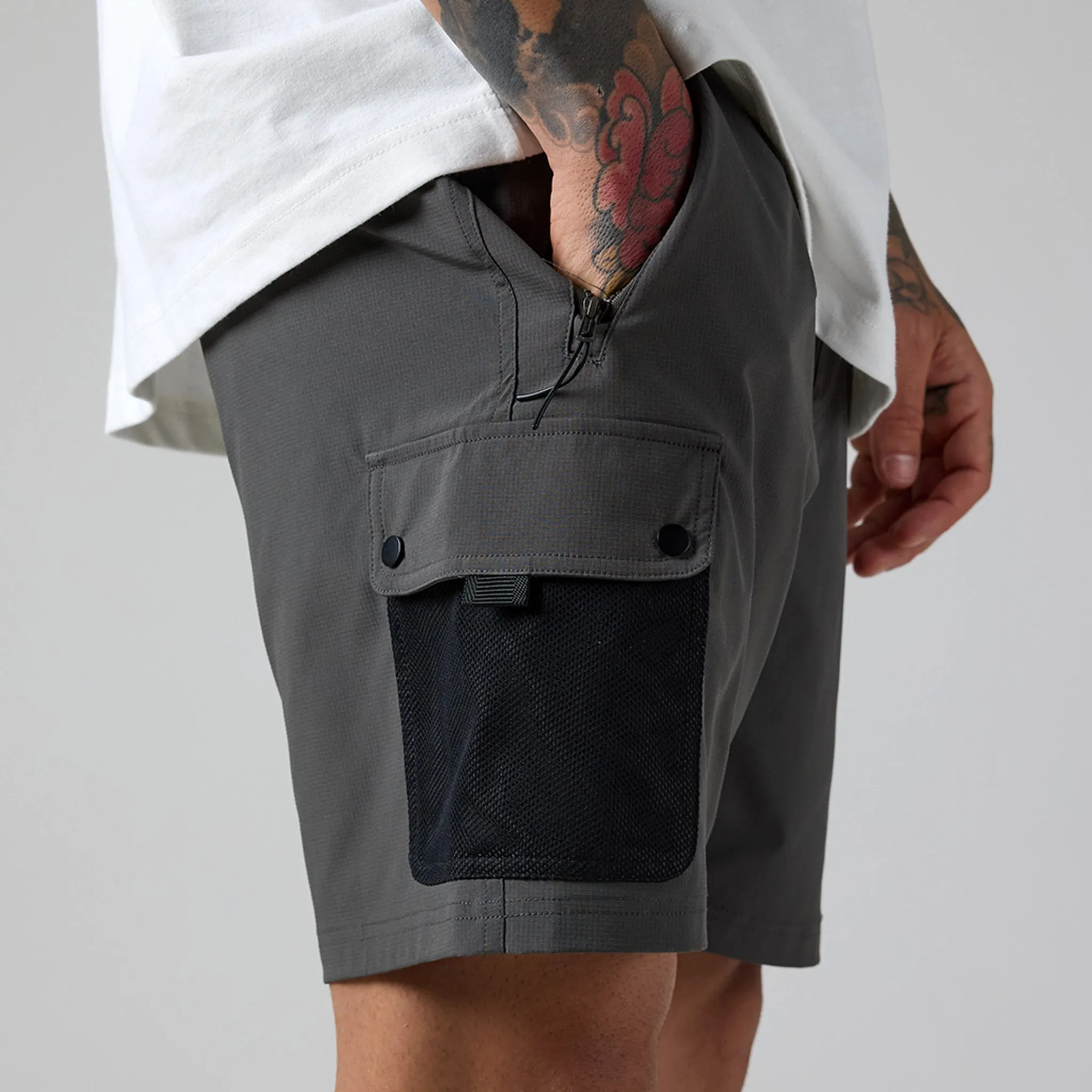 Mesh Pocket Cargo Short | Grey