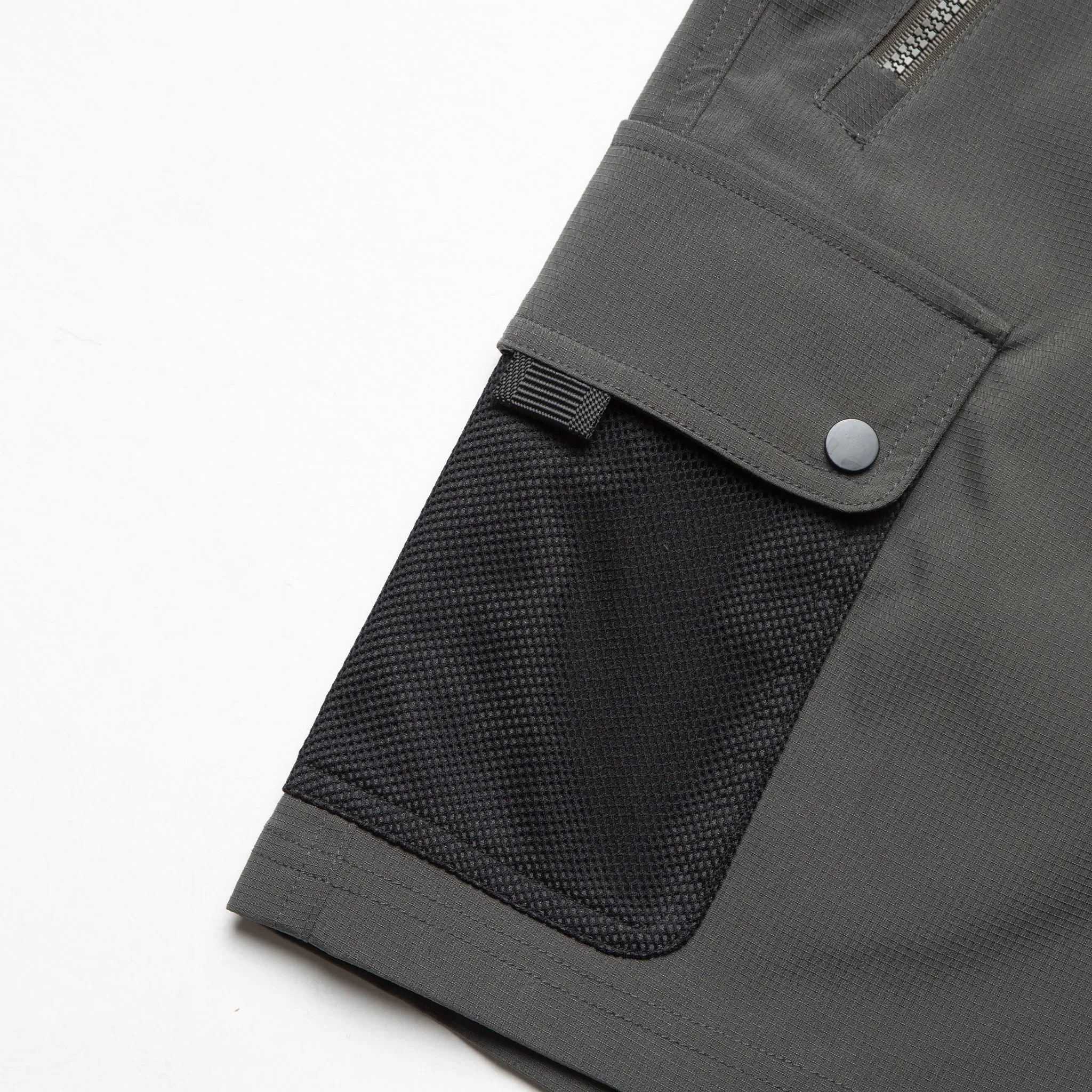 Mesh Pocket Cargo Short | Grey