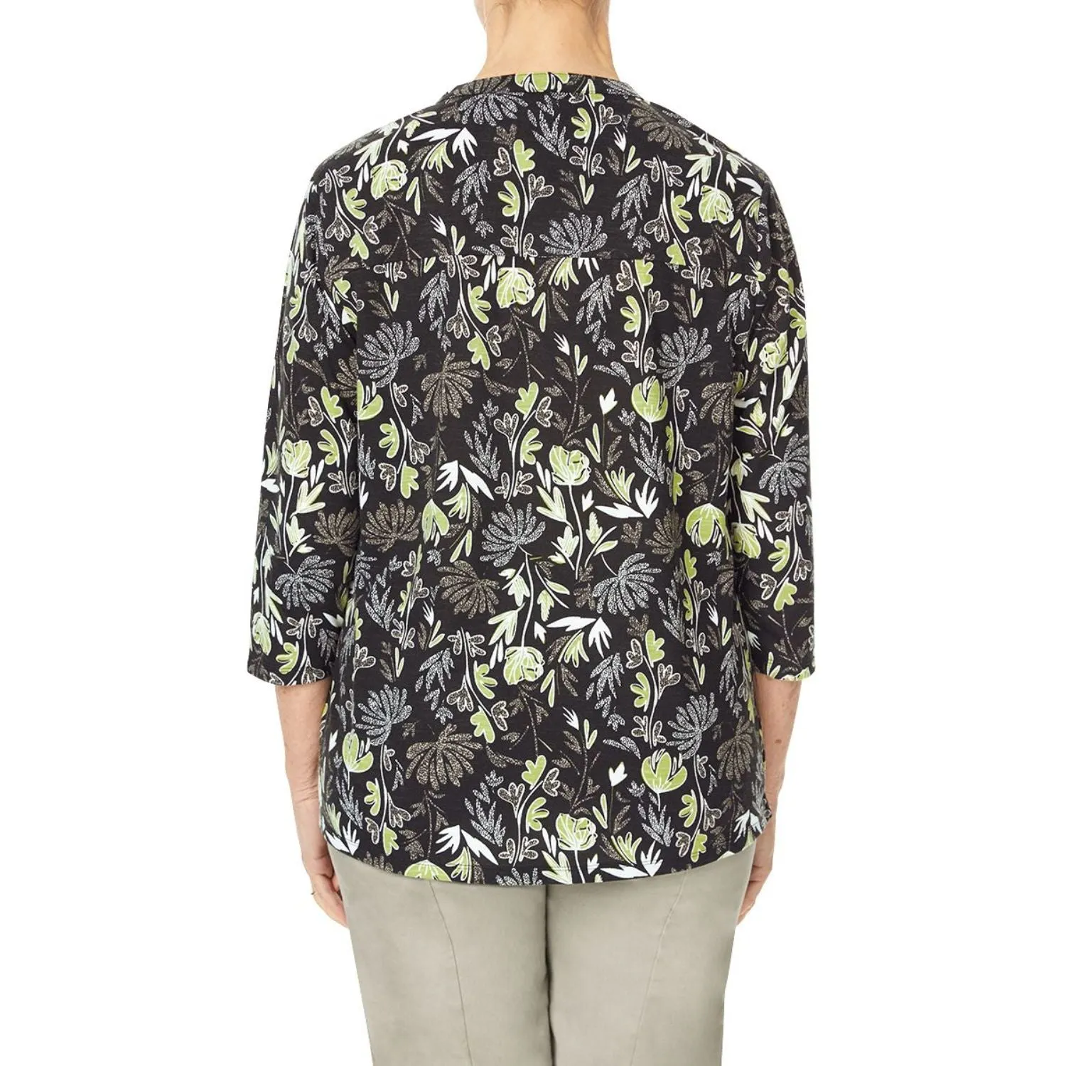 TIGI 22/24 Notch Neck Pin Tuck Detail Top