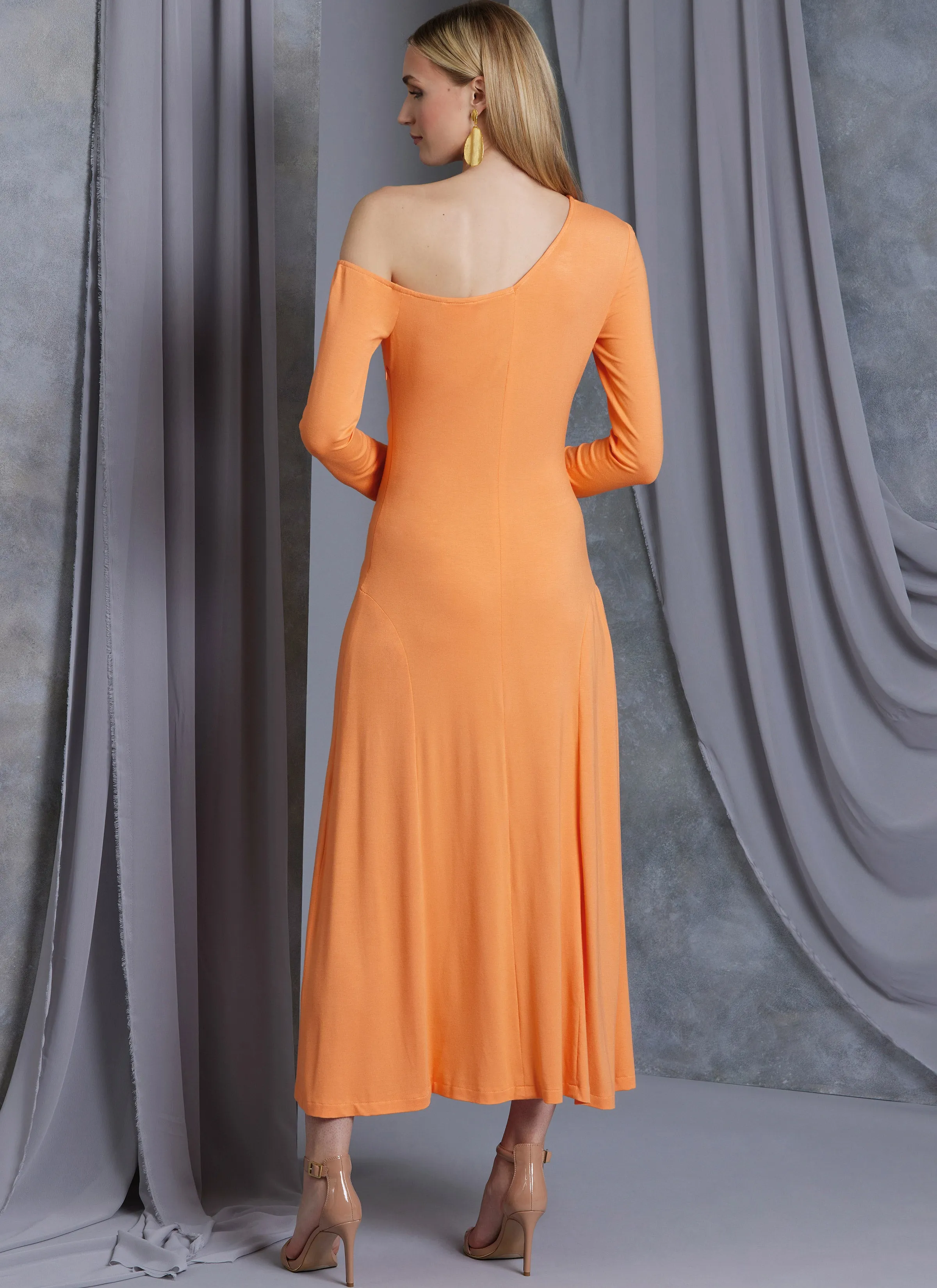 Vogue Sewing Pattern 1968 Misses' Knit Dresses